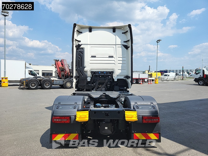 MAN TGX 18.520 4X2 NEW! GX Retarder 2x Tanks Standklima MirrorCam Navi LED - Tracteur routier: photos 3 MAN TGX 18.520 4X2 NEW! GX Retarder 2x Tanks Standklima MirrorCam Navi LED - Tracteur routier: photos 3
