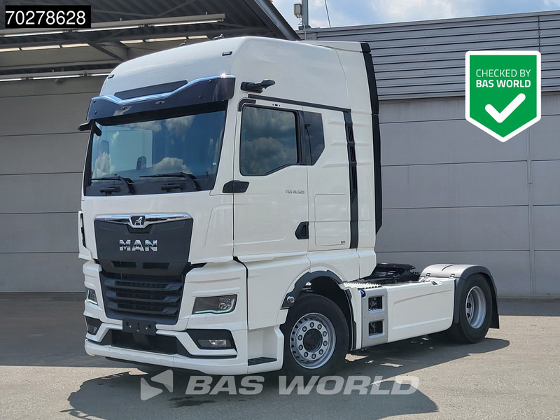 MAN TGX 18.520 4X2 NEW! GX Retarder 2x Tanks Standklima MirrorCam Navi LED - Tracteur routier: photos 1 MAN TGX 18.520 4X2 NEW! GX Retarder 2x Tanks Standklima MirrorCam Navi LED - Tracteur routier: photos 1