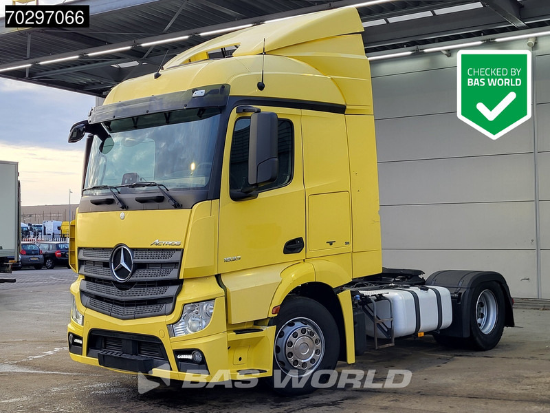 Mercedes-Benz Actros 1833 4X2 StreamSpace 80% Tyres 2xTanks Full-Air - Tracteur routier: photos 1 Mercedes-Benz Actros 1833 4X2 StreamSpace 80% Tyres 2xTanks Full-Air - Tracteur routier: photos 1
