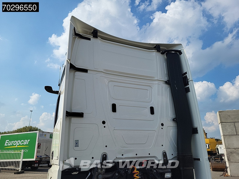 Mercedes-Benz Actros 1845 4X2 GigaSpace Mega Retarder 2x Tanks Standklima Xenon Euro 6 - Tracteur routier: photos 5 Mercedes-Benz Actros 1845 4X2 GigaSpace Mega Retarder 2x Tanks Standklima Xenon Euro 6 - Tracteur routier: photos 5