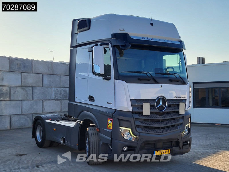 Mercedes-Benz Actros 1845 4X2 NL-Truck Retarder 2xTanks Standklima ACC Navi Euro 6 - Tracteur routier: photos 3 Mercedes-Benz Actros 1845 4X2 NL-Truck Retarder 2xTanks Standklima ACC Navi Euro 6 - Tracteur routier: photos 3