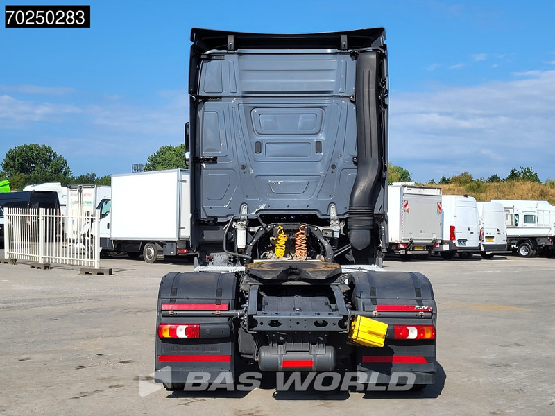 Mercedes-Benz Actros 1845 4X2 StreamSpace 2x Tanks - Tracteur routier: photos 3 Mercedes-Benz Actros 1845 4X2 StreamSpace 2x Tanks - Tracteur routier: photos 3