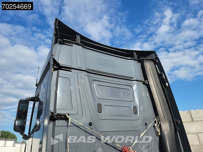 Mercedes-Benz Actros 1845 4X2 StreamSpace 2x Tanks - Tracteur routier: photos 5 Mercedes-Benz Actros 1845 4X2 StreamSpace 2x Tanks - Tracteur routier: photos 5