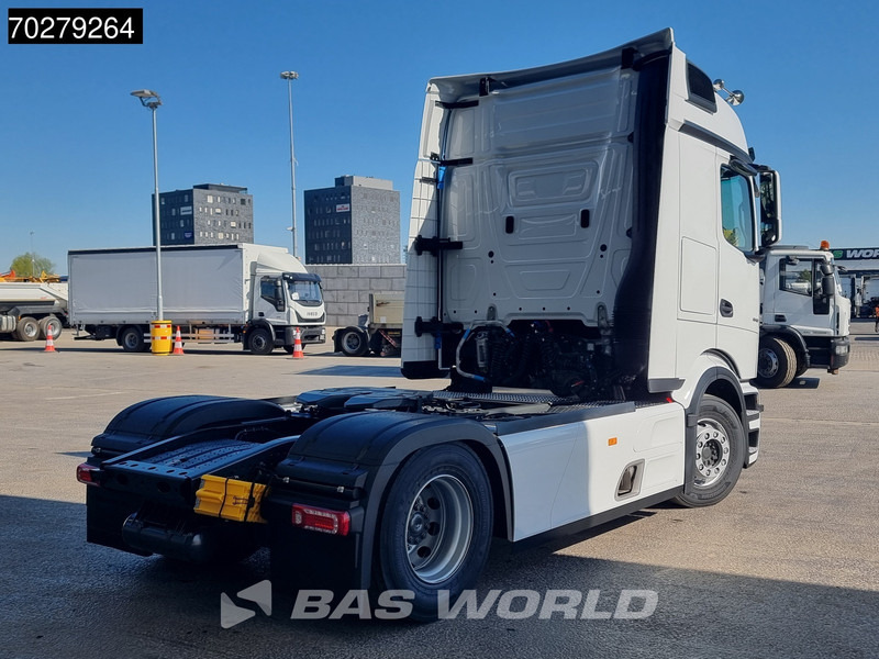 Mercedes-Benz Actros 1848 Actros 4X2 NEW! ProCabin-Big 2x Tanks Standklima Navi SmartTacho2 - Tracteur routier: photos 5 Mercedes-Benz Actros 1848 Actros 4X2 NEW! ProCabin-Big 2x Tanks Standklima Navi SmartTacho2 - Tracteur routier: photos 5