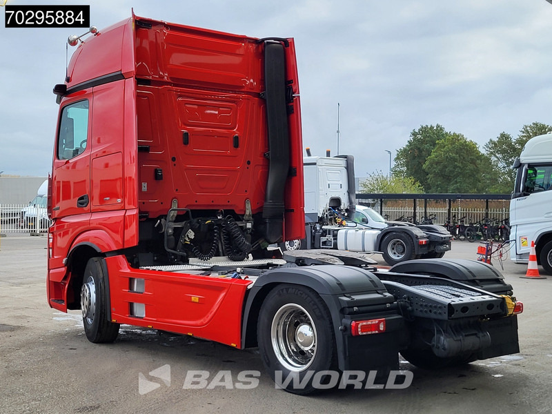 Mercedes-Benz Actros 1858 4X2 GigaSpace Retarder 2xTanks Leather Standairco PPC Navi ACC Euro 6 - Tracteur routier: photos 2 Mercedes-Benz Actros 1858 4X2 GigaSpace Retarder 2xTanks Leather Standairco PPC Navi ACC Euro 6 - Tracteur routier: photos 2