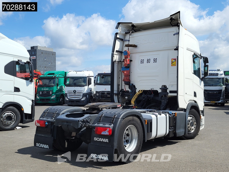 Scania R450 4X2 Retarder 2xTanks Standklima Euro 6 - Tracteur routier: photos 5 Scania R450 4X2 Retarder 2xTanks Standklima Euro 6 - Tracteur routier: photos 5