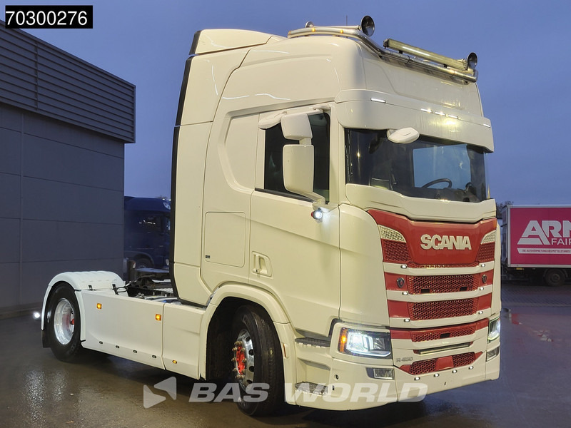 Scania R450 R 4X2 Special Interior! Retarder 2xTanks Leder - Tracteur routier: photos 3 Scania R450 R 4X2 Special Interior! Retarder 2xTanks Leder - Tracteur routier: photos 3