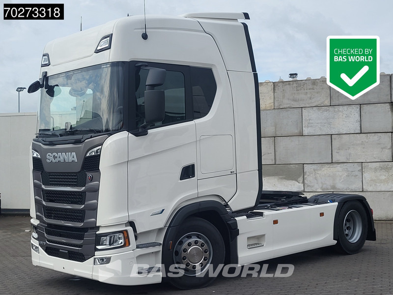 Scania S460 4X2 NEW! Retarder 2x Tanks ACC Navi Standklima - Tracteur routier: photos 1 Scania S460 4X2 NEW! Retarder 2x Tanks ACC Navi Standklima - Tracteur routier: photos 1