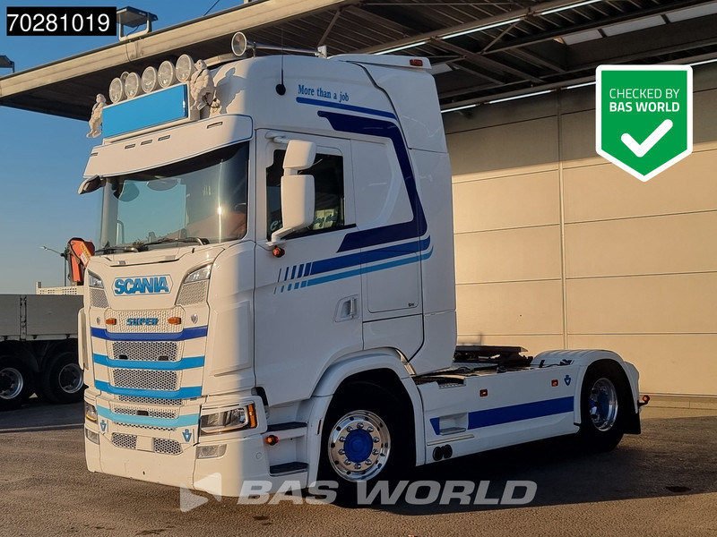 Scania S520 890 4X2 Full-Air Retarder 2x Tanks Leather Alcoa's - Tracteur routier: photos 1 Scania S520 890 4X2 Full-Air Retarder 2x Tanks Leather Alcoa's - Tracteur routier: photos 1