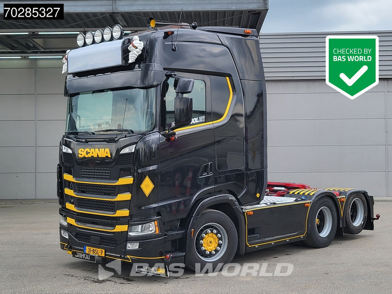 Scania S580 6X2 NL-Truck Retarder Full-Air Hydraulik Standklima ACC Navi LED - Tracteur routier: photos 1 Scania S580 6X2 NL-Truck Retarder Full-Air Hydraulik Standklima ACC Navi LED - Tracteur routier: photos 1
