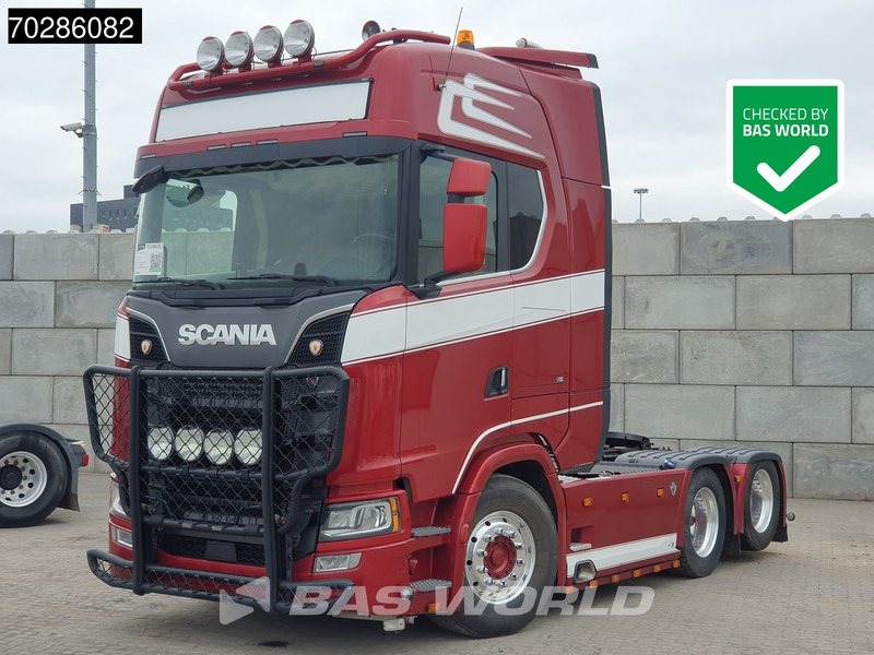 Scania S650 S 6X2 Special Interior! Full-Air Retarder 2xTanks Liftachse ACC LED Navi - Tracteur routier: photos 1 Scania S650 S 6X2 Special Interior! Full-Air Retarder 2xTanks Liftachse ACC LED Navi - Tracteur routier: photos 1