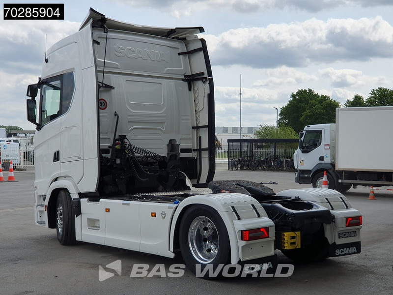 Scania S770 4X2 Full-Air Retarder 2x Tanks Standklima Alcoa's Leather - Tracteur routier: photos 2 Scania S770 4X2 Full-Air Retarder 2x Tanks Standklima Alcoa's Leather - Tracteur routier: photos 2