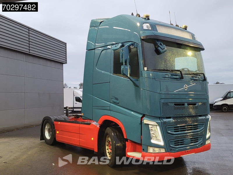 Volvo FH 500 4X2 XL I-ParkCool 2xTanks Euro 6 - Tracteur routier: photos 3 Volvo FH 500 4X2 XL I-ParkCool 2xTanks Euro 6 - Tracteur routier: photos 3