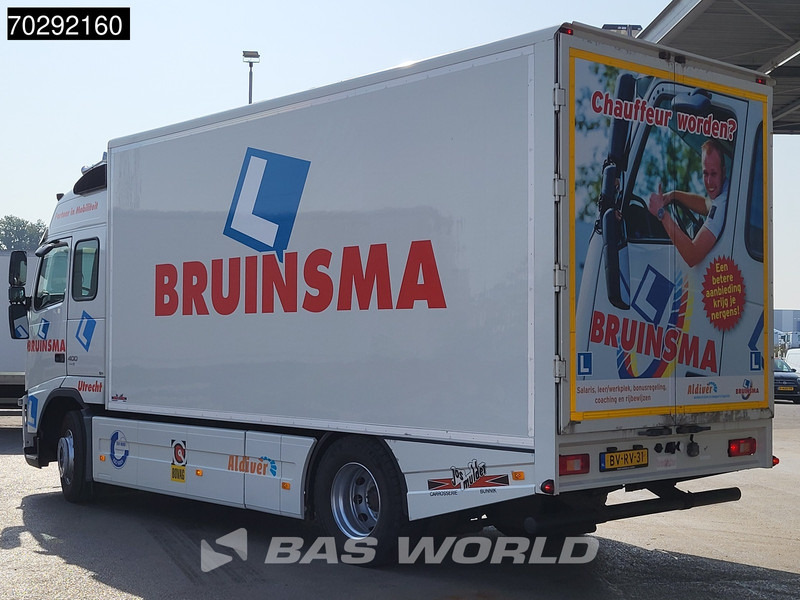 Volvo FH 400 FH 4X2 NL-Truck lesson truck double pedals Manual Euro 5 - Camion fourgon: photos 2 Volvo FH 400 FH 4X2 NL-Truck lesson truck double pedals Manual Euro 5 - Camion fourgon: photos 2