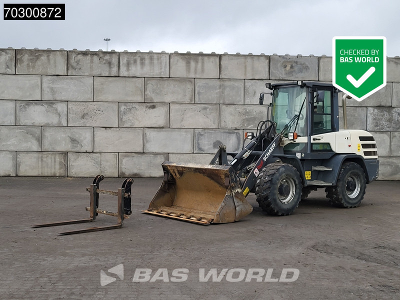 Yanmar TL80 4-1 Buckets + Forks - Chargeuse sur pneus: photos 1 Yanmar TL80 4-1 Buckets + Forks - Chargeuse sur pneus: photos 1