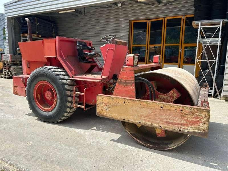 Bitelli BORA C 80 MACHINE SUISSE - Compacteur mixte: photos 1 Bitelli BORA C 80 MACHINE SUISSE - Compacteur mixte: photos 1
