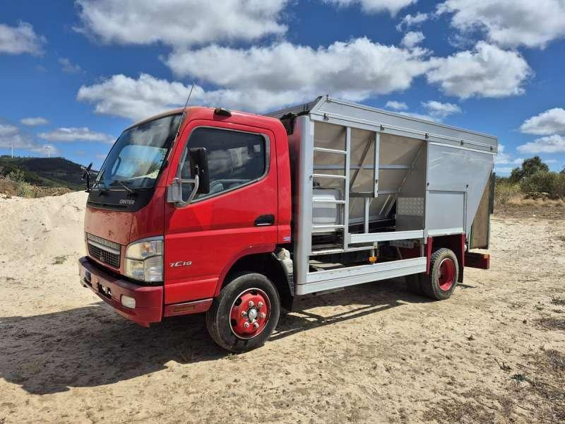 Mitsubishi FUSO CANTER 7C18 - Camion: photos 2 Mitsubishi FUSO CANTER 7C18 - Camion: photos 2