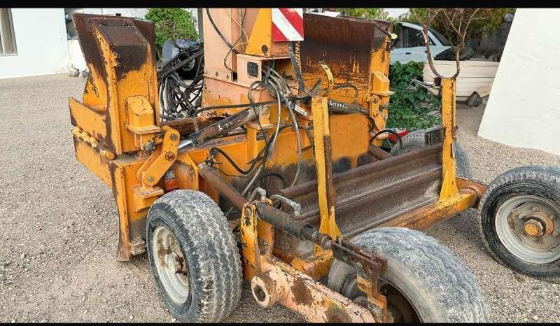 Capilla CRF-2 - Niveleuse: photos 4 Capilla CRF-2 - Niveleuse: photos 4