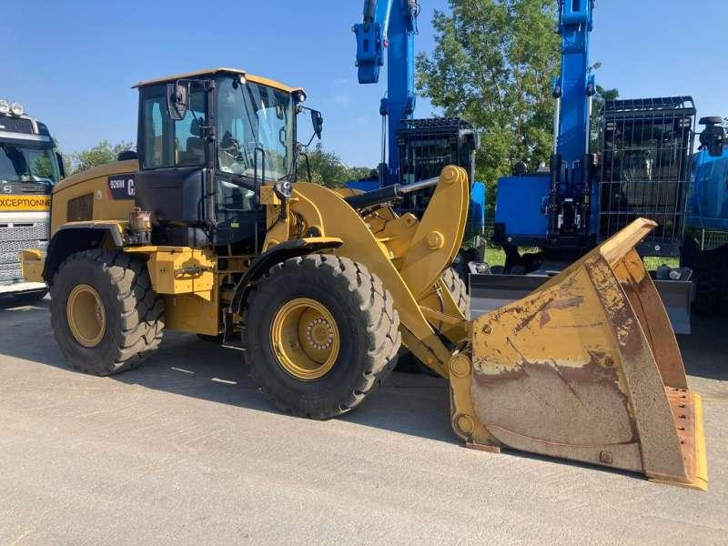 Caterpillar 926M - Chargeuse sur pneus: photos 1 Caterpillar 926M - Chargeuse sur pneus: photos 1