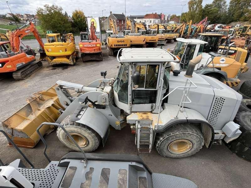 Caterpillar Chargeur sur Pneus 962K - Chargeuse sur pneus: photos 4 Caterpillar Chargeur sur Pneus 962K - Chargeuse sur pneus: photos 4