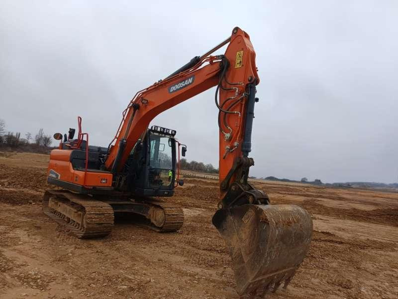 Doosan Pelle sur Chenilles DX140LC-5 - Pelle sur chenille: photos 2 Doosan Pelle sur Chenilles DX140LC-5 - Pelle sur chenille: photos 2