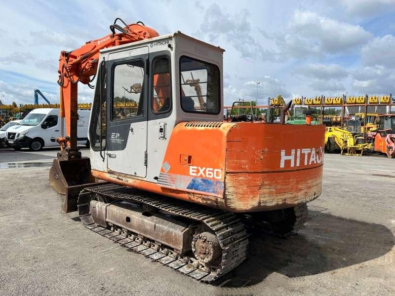 Hitachi EX60 - Pelle sur chenille: photos 5 Hitachi EX60 - Pelle sur chenille: photos 5