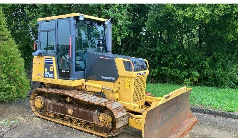 Komatsu D37EX - Bulldozer: photos 1 Komatsu D37EX - Bulldozer: photos 1