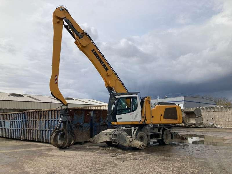 Liebherr LH40M LITRONIC - Pelle de manutention: photos 1 Liebherr LH40M LITRONIC - Pelle de manutention: photos 1