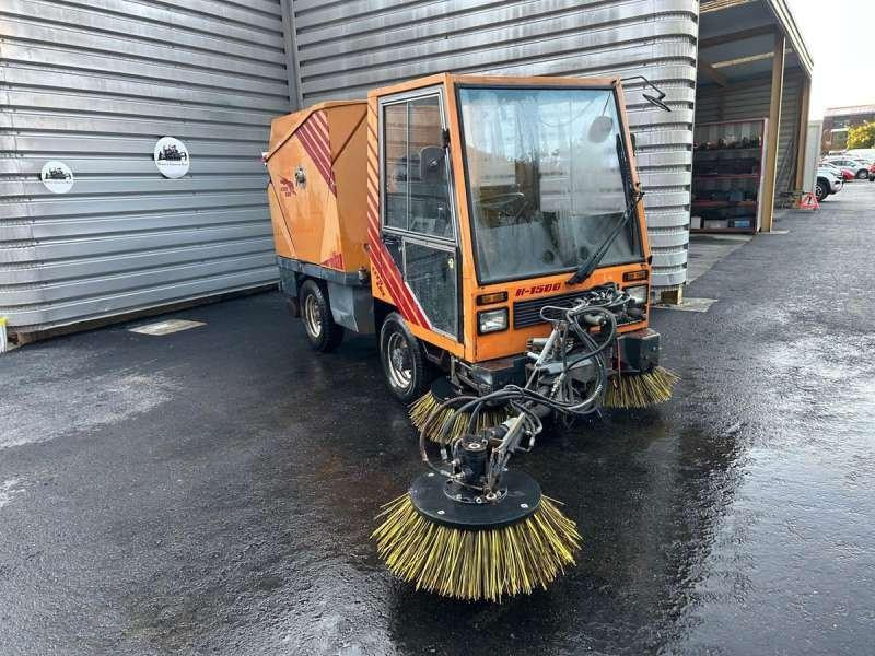 Rolba K1500 CITY CAT - Balayeuse de voirie: photos 5 Rolba K1500 CITY CAT - Balayeuse de voirie: photos 5