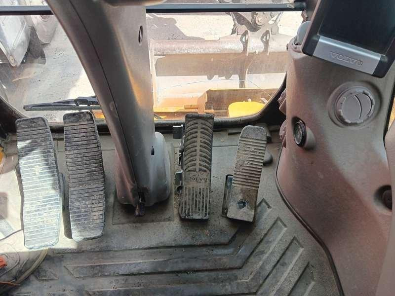 Pelle sur pneus Volvo EW140D: photos 17