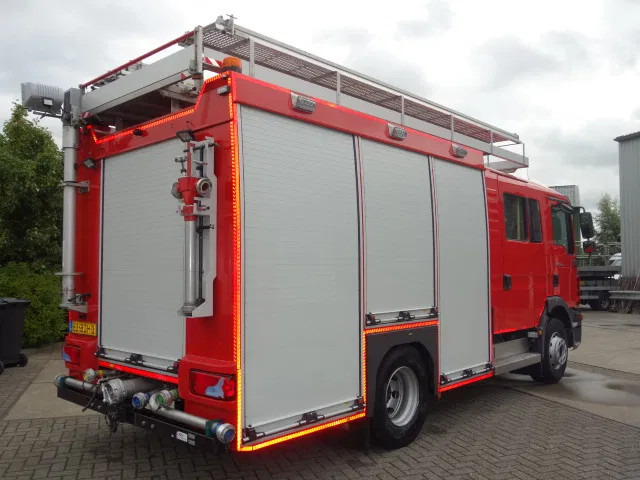 MAN TGM 15.250 FIRE TRUCK,2000 LITER TANK, FOAM TANK, AIRCO - Camion de pompier: photos 4 MAN TGM 15.250 FIRE TRUCK,2000 LITER TANK, FOAM TANK, AIRCO - Camion de pompier: photos 4