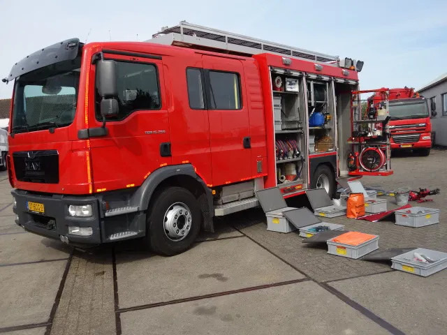 MAN TGM 15-250 FOAM TANK WATERTANK JOHNSTAD PUMP,AIRCO - Camion de pompier: photos 1 MAN TGM 15-250 FOAM TANK WATERTANK JOHNSTAD PUMP,AIRCO - Camion de pompier: photos 1