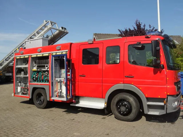 Mercedes-Benz Atego 1326 FIRE TRUCK - Camion de pompier: photos 2 Mercedes-Benz Atego 1326 FIRE TRUCK - Camion de pompier: photos 2