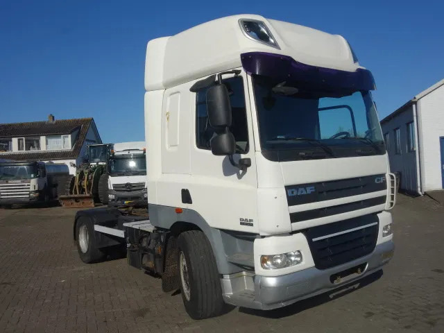 DAF CF 410 - Tracteur routier: photos 2 DAF CF 410 - Tracteur routier: photos 2
