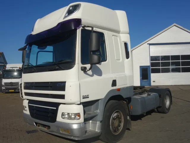 DAF CF 410 - Tracteur routier: photos 1 DAF CF 410 - Tracteur routier: photos 1