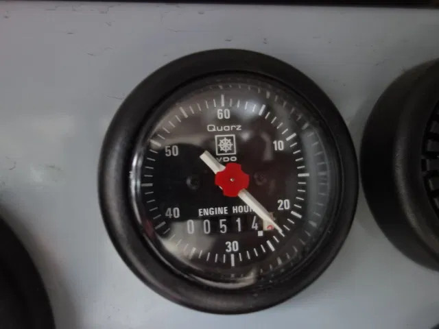 Volvo FM 10 330 pk 2000 LITER WATER TANK KRONEBURGPUMP - Camion de pompier: photos 4 Volvo FM 10 330 pk 2000 LITER WATER TANK KRONEBURGPUMP - Camion de pompier: photos 4
