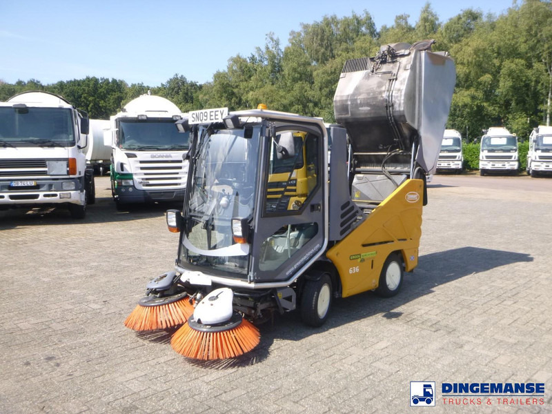 Applied sweeper Green machine 636 - Balayeuse de voirie: photos 5 Applied sweeper Green machine 636 - Balayeuse de voirie: photos 5