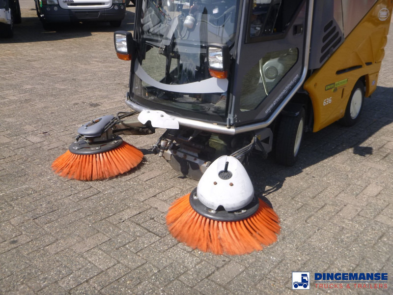 Balayeuse de voirie Applied sweeper Green machine 636: photos 12
