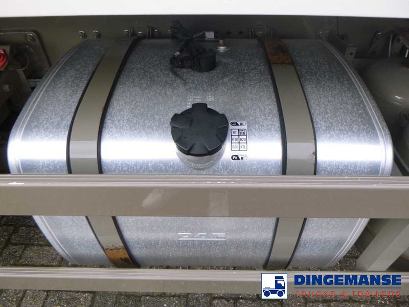 Crédit-bail de DAF CF 85.360 6X2 fuel tank alu 22 m3 / 4 comp + pump DAF CF 85.360 6X2 fuel tank alu 22 m3 / 4 comp + pump: photos 9
