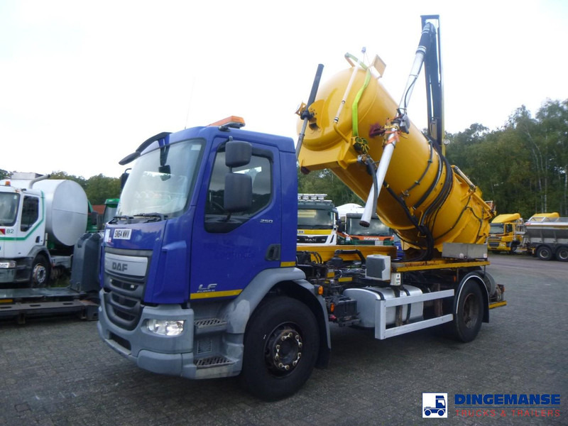 DAF LF 250 4x2 Whale vacuum tank 8 m3 - Camion hydrocureur: photos 1 DAF LF 250 4x2 Whale vacuum tank 8 m3 - Camion hydrocureur: photos 1