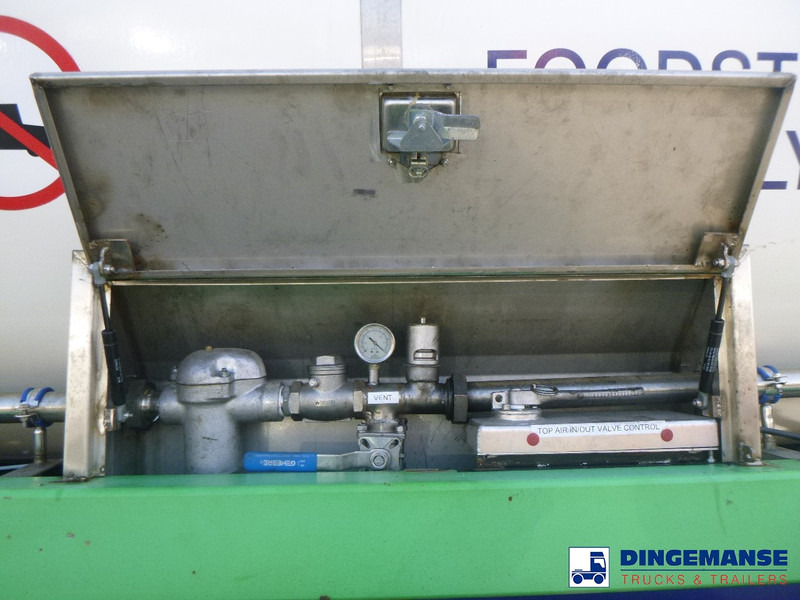 Crédit-bail de Danteco Food tank container inox 20 ft / 25 m3 / 1 comp Danteco Food tank container inox 20 ft / 25 m3 / 1 comp: photos 10