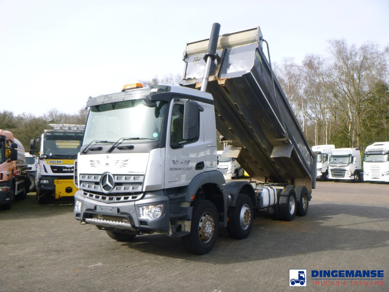 Mercedes-Benz Arocs 3246 8x4 RHD tipper - Camion benne: photos 1 Mercedes-Benz Arocs 3246 8x4 RHD tipper - Camion benne: photos 1