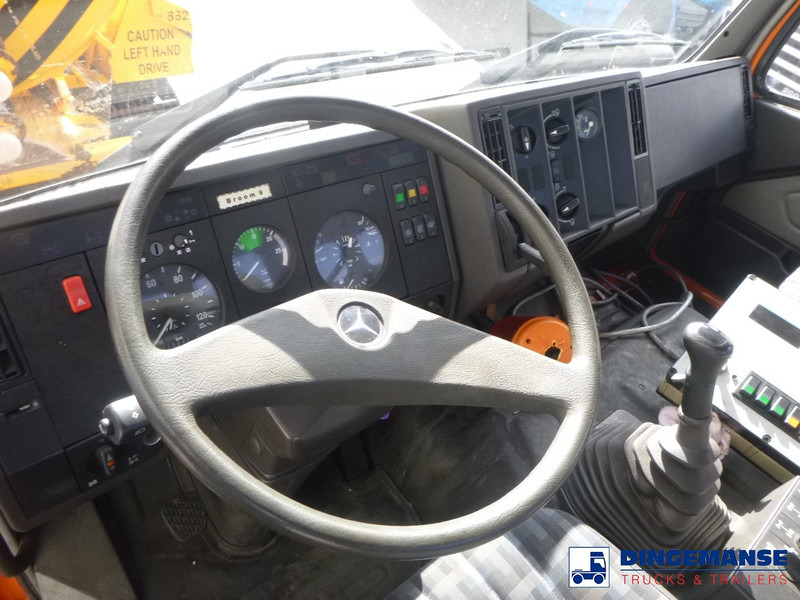 Engin de déneigement Mercedes-Benz SK 2031 4x4x4 Schmidt CJS9 airport sweeper snow plough: photos 14