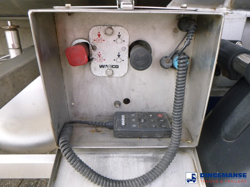 Semi-remorque citerne Parcisa Chemical tank inox L4BH 37.5 / 1 comp: photos 15 Semi-remorque citerne Parcisa Chemical tank inox L4BH 37.5 / 1 comp: photos 15