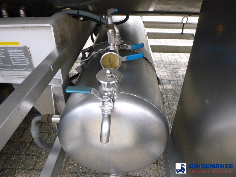 Semi-remorque citerne Parcisa Chemical tank inox L4BH 37.5 / 1 comp: photos 13 Semi-remorque citerne Parcisa Chemical tank inox L4BH 37.5 / 1 comp: photos 13