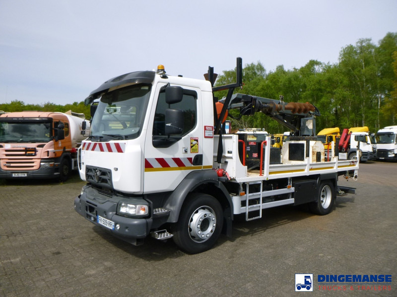 Renault D 240 DTI 4x2 + Risa G2T drilling installation - Foreuse: photos 1 Renault D 240 DTI 4x2 + Risa G2T drilling installation - Foreuse: photos 1