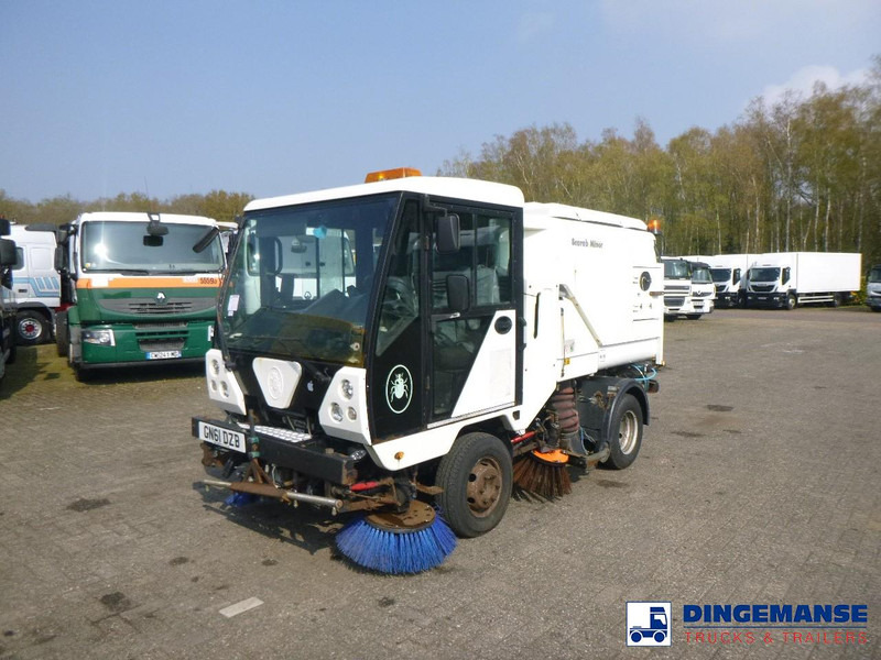 Scarab Minor Euro 5 street sweeper - Balayeuse de voirie: photos 1 Scarab Minor Euro 5 street sweeper - Balayeuse de voirie: photos 1