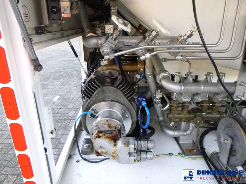 Semi-remorque citerne Van Hool Cryogenic tank inox 58.6 m3 / 1 comp / R10,4BN (methane/argon/nitrogen): photos 10 Semi-remorque citerne Van Hool Cryogenic tank inox 58.6 m3 / 1 comp / R10,4BN (methane/argon/nitrogen): photos 10