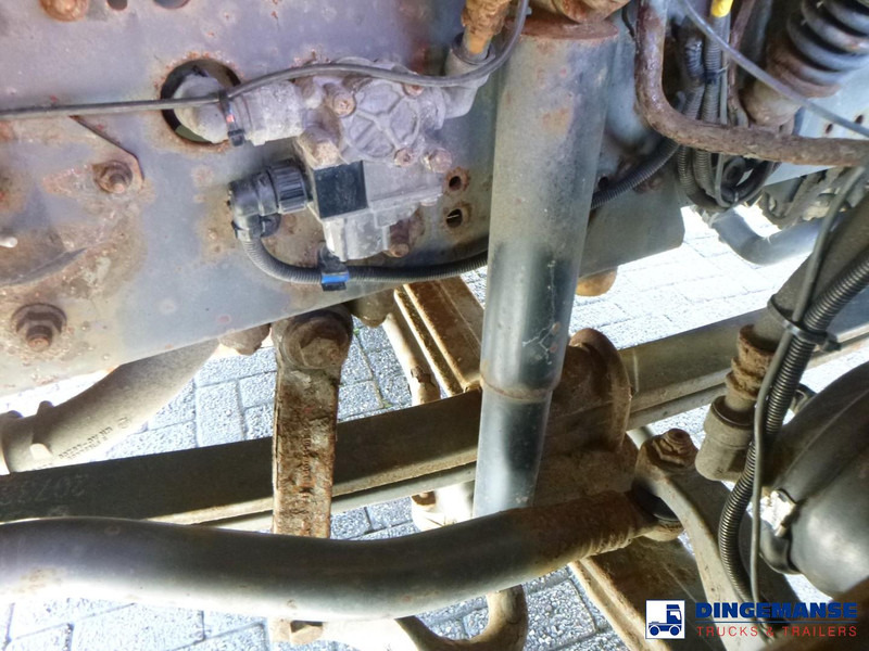 Volvo FE 300 6X4 Whale vacuum tank 10.2 m3 - Camion hydrocureur: photos 5 Volvo FE 300 6X4 Whale vacuum tank 10.2 m3 - Camion hydrocureur: photos 5