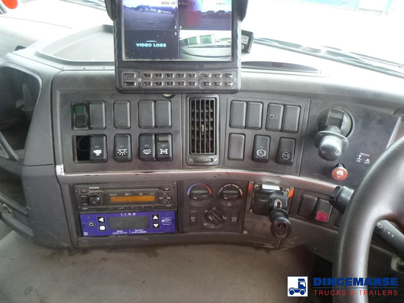 Crédit-bail de Volvo FM 410 8x4 RHD steel tipper 16.6 m3 Volvo FM 410 8x4 RHD steel tipper 16.6 m3: photos 20